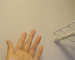 白い壁のキズ補修4(自慢なのは…終わったあと手が綺麗なんです。)